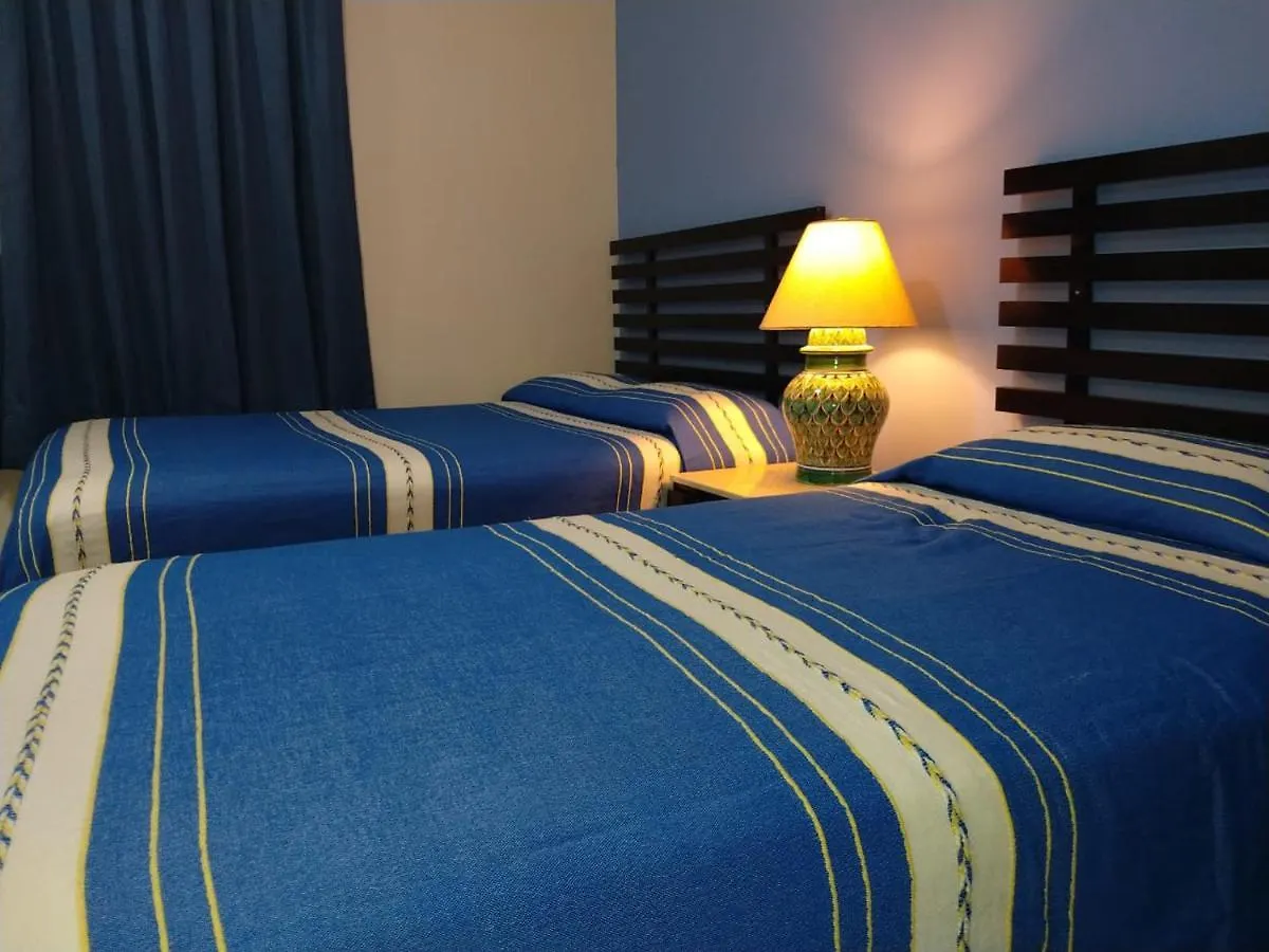 Hotel Pension San Juan بلايا ديل كارمن 3*,
